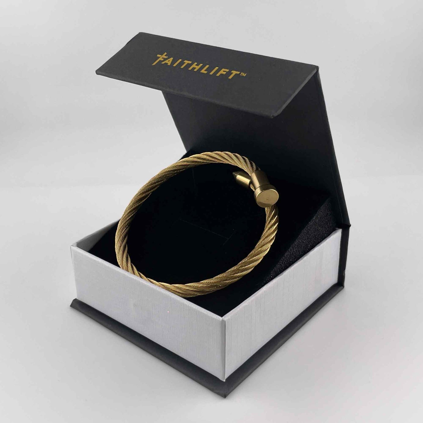 Nautical Rope Bangle (Gold)