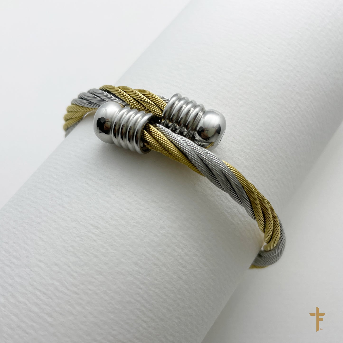 Keepsake Twisted Bangle (SG)